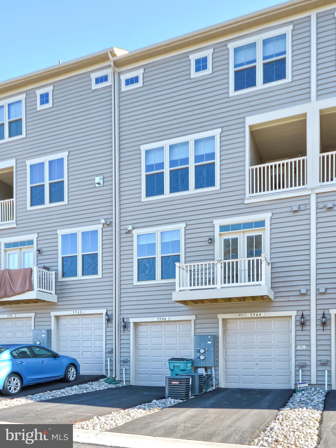 5946 Leben Drive Frederick, MD 21703 - Photo 3 of 23 Garage w/ Driveway