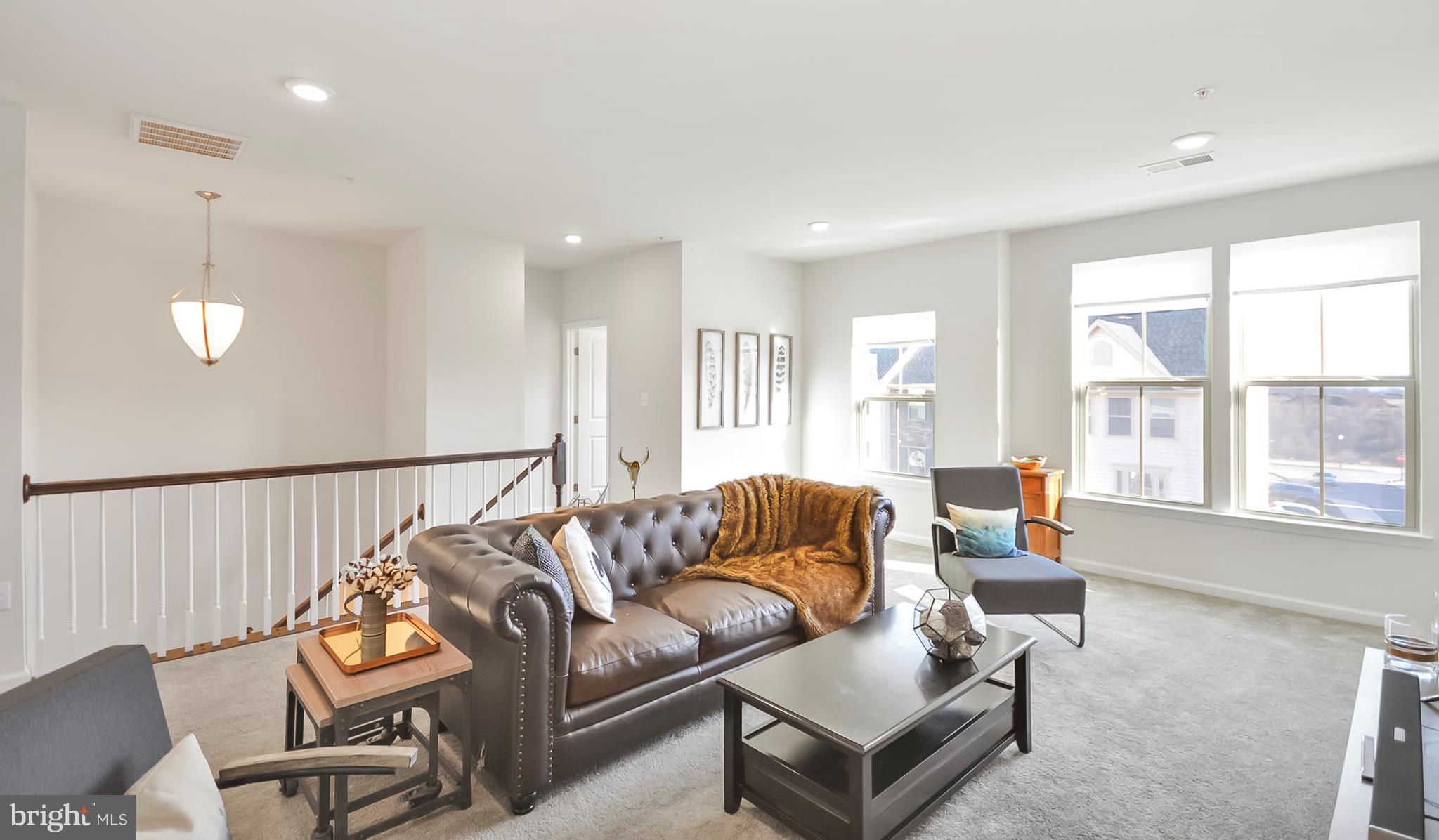 5946 Leben Drive Frederick, MD 21703 - Photo 10 of 23 Cozy living Room