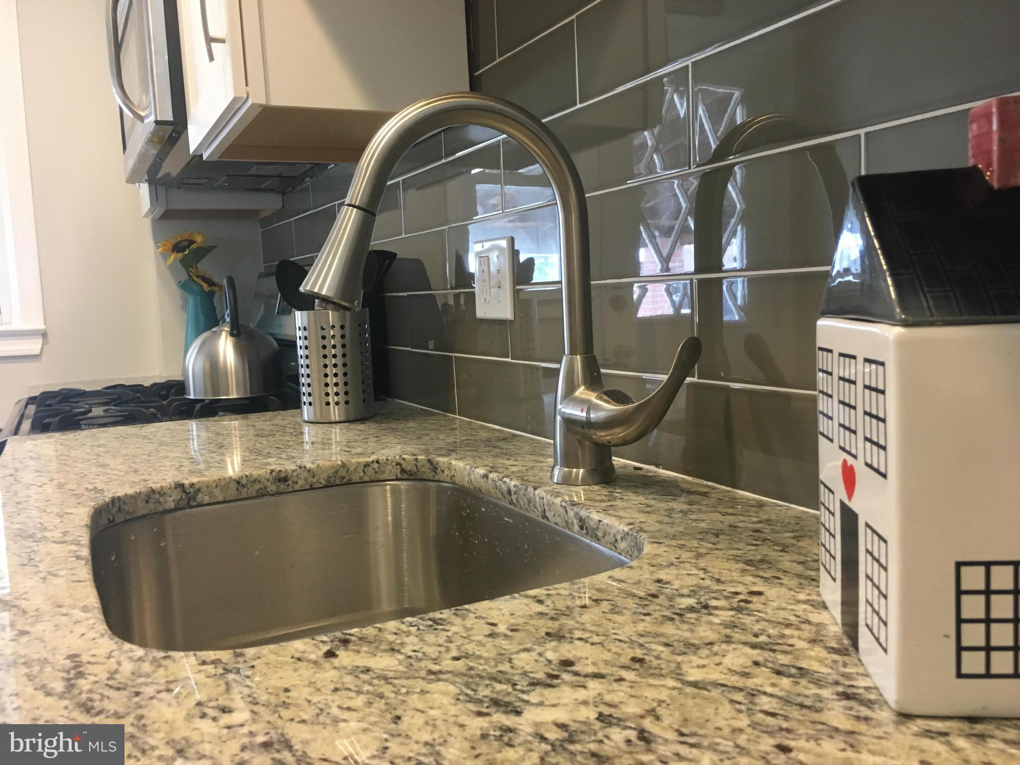 8000 Kimberly Road Baltimore, MD 21222 - Photo 5 of 30 Kitchen