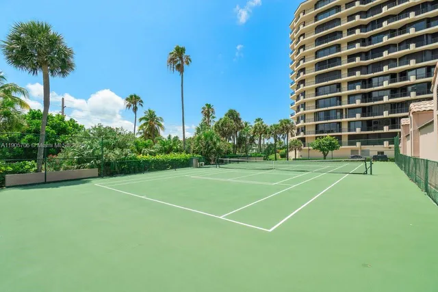 $2,200,000 | 530 Ocean Drive, Unit 405, Juno Beach, FL 33408