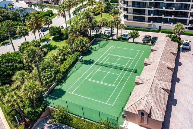 $2,200,000 | 530 Ocean Drive, Unit 405, Juno Beach, FL 33408