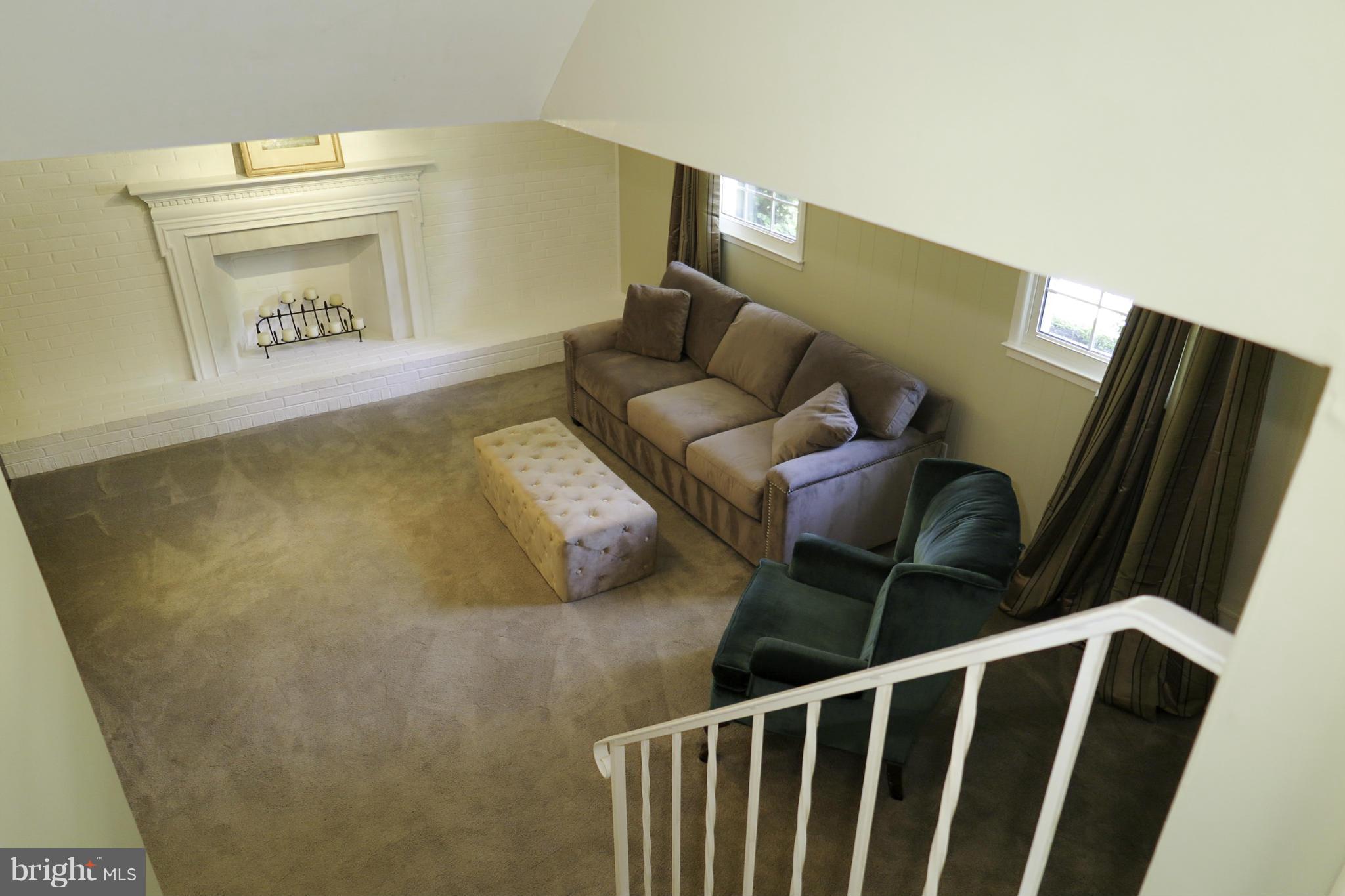 8305 Greeley Boulevard Springfield, VA 22152 - Photo 23 of 30 Family Room