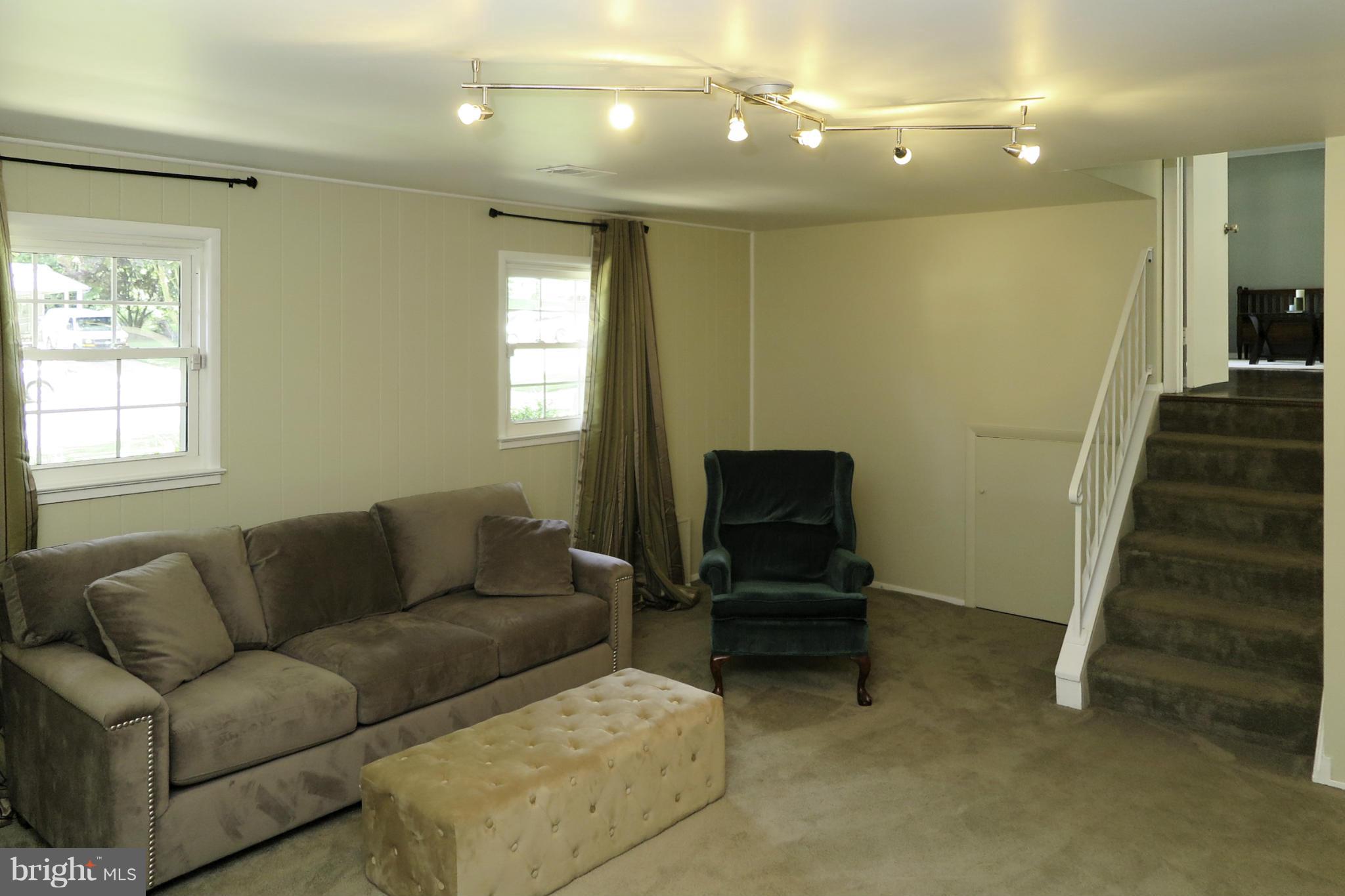 8305 Greeley Boulevard Springfield, VA 22152 - Photo 26 of 30 Family Room
