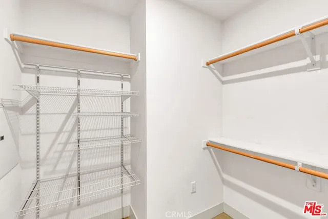 a view of entryway with shower