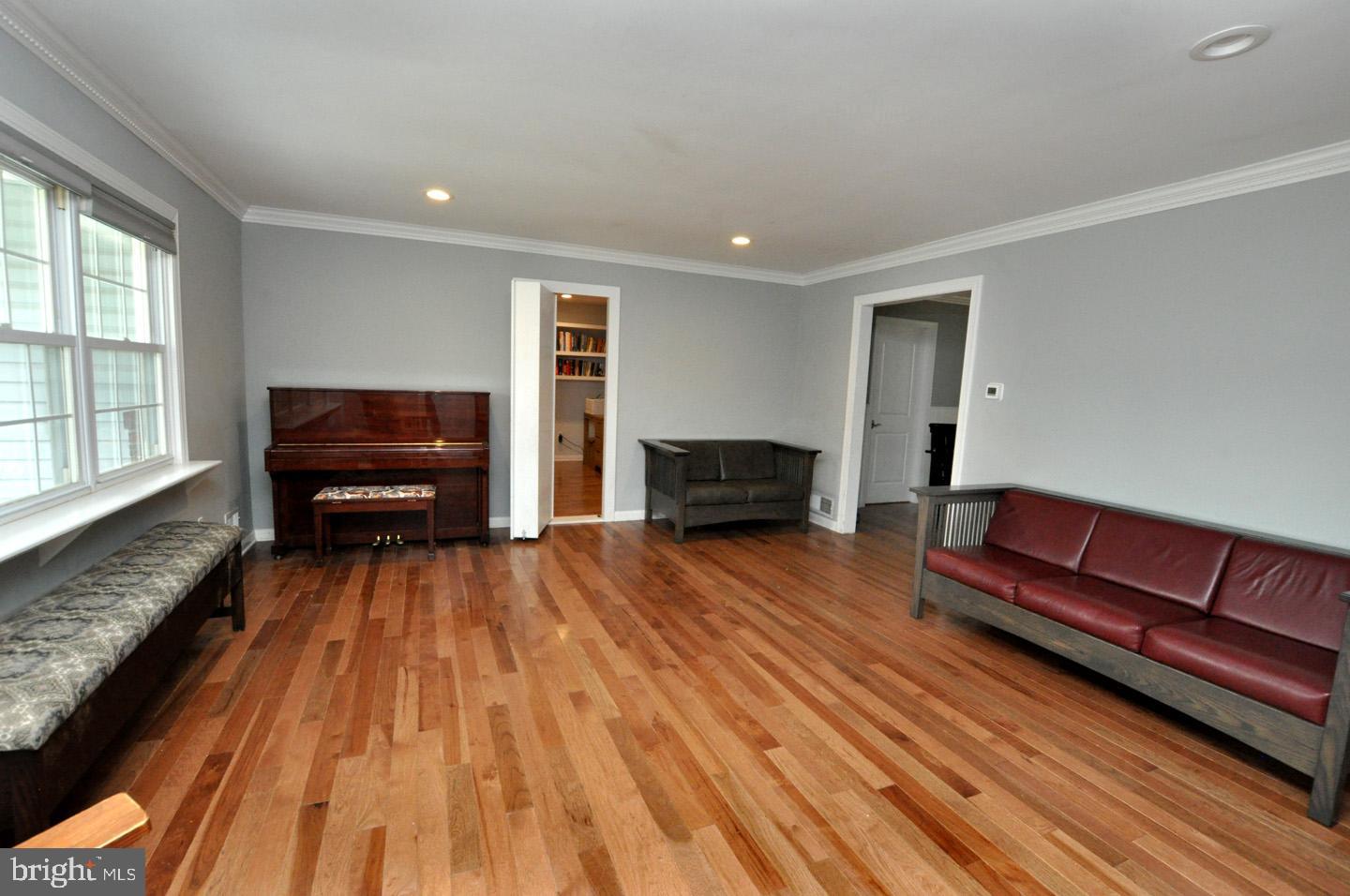 25 Rivulet Way Hamilton, NJ 08619 - Photo 3 of 28 Gallery Image 3