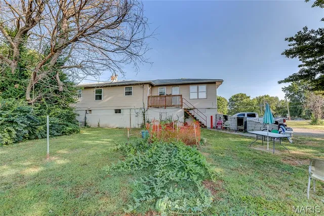 $225,000 | 900 Lincoln Highway, Fairview Heights, IL 62208