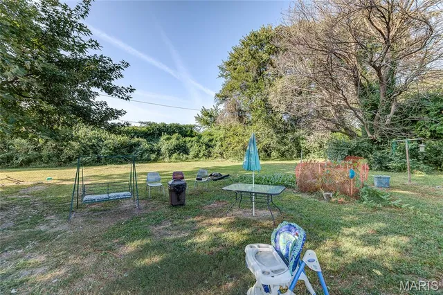 $225,000 | 900 Lincoln Highway, Fairview Heights, IL 62208