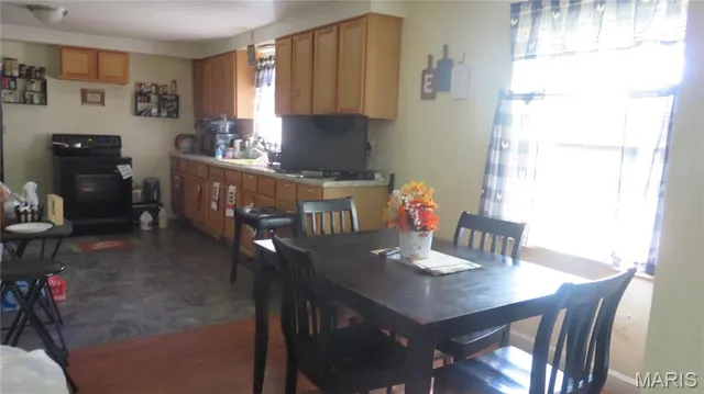 $225,000 | 900 Lincoln Highway, Fairview Heights, IL 62208