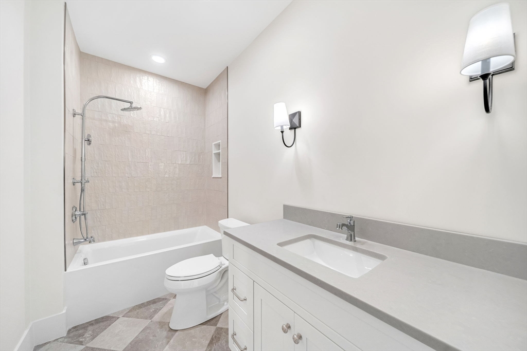 20 Crescent Road, Unit 20 Needham, MA 02494 - Photo 24 of 33