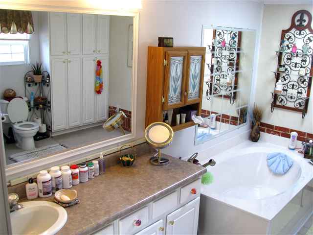 823 Harvey Road Greer, SC 29651 - Photo 11 of 17 Gallery Image 11