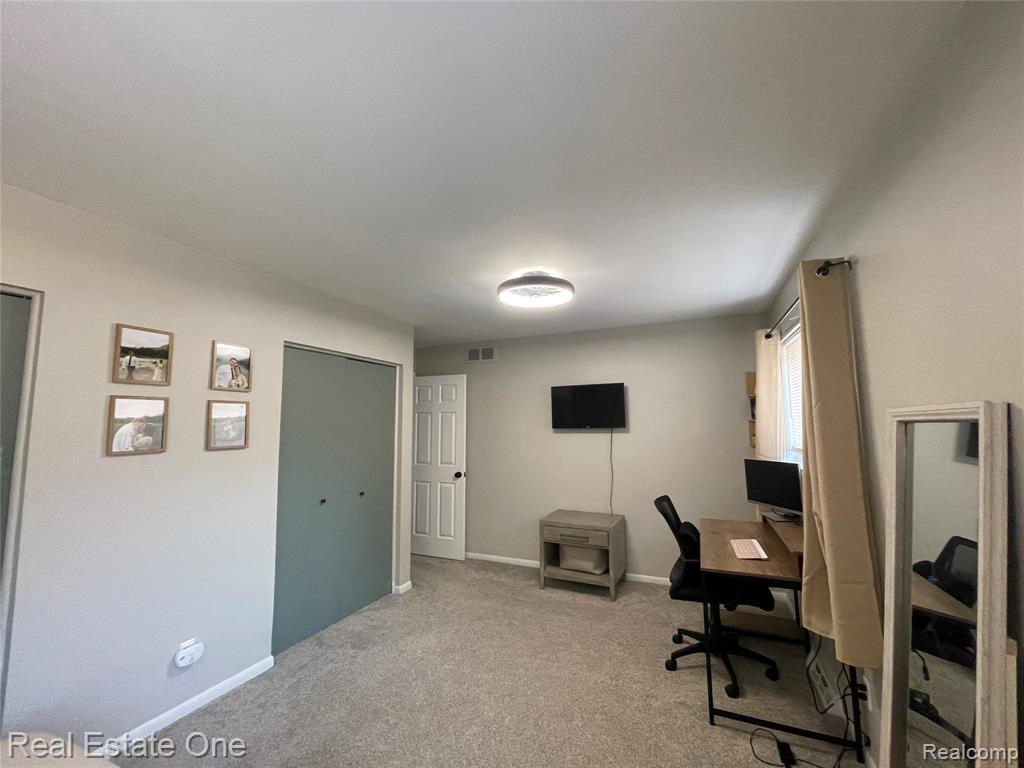 4562 Valley Road Trenton, MI 48183 - Photo 14 of 34 Gallery Image 14