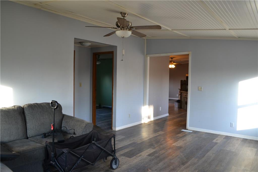 1396 Jackson Road Williamsburg, KS 66095 - Photo 11 of 22