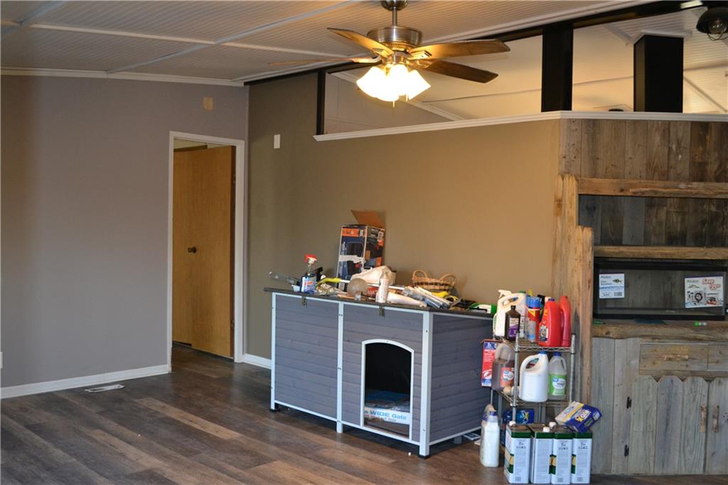 1396 Jackson Road Williamsburg, KS 66095 - Photo 2 of 22