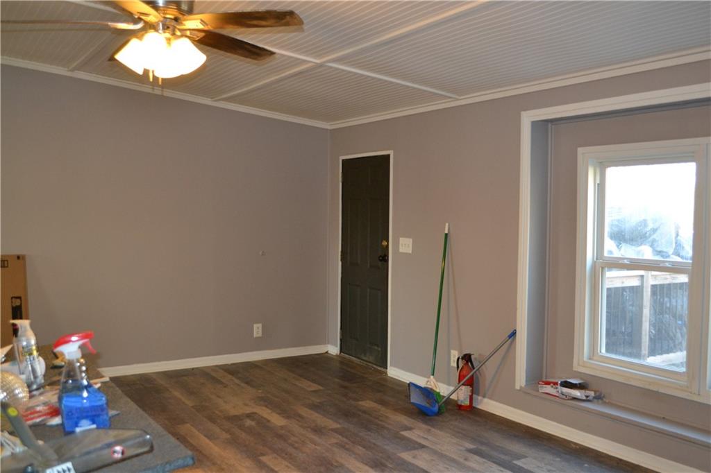 1396 Jackson Road Williamsburg, KS 66095 - Photo 4 of 22