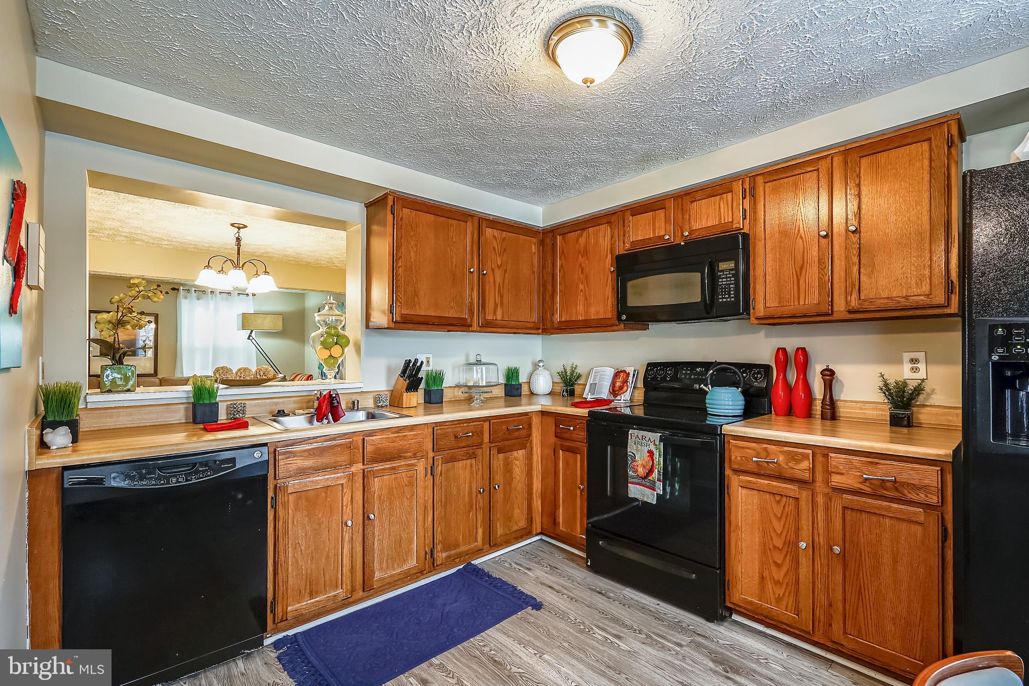 8107 Greenspring Valley Road Owings Mills, MD 21117 - Photo 3 of 24