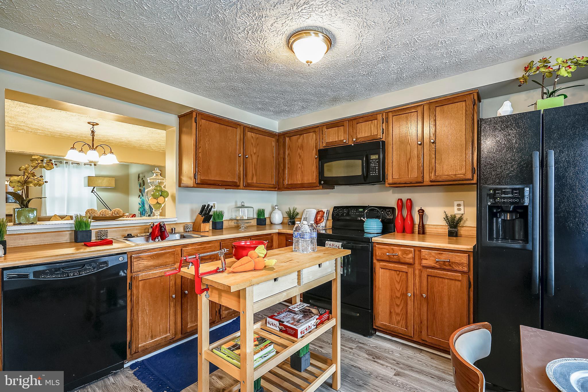 8107 Greenspring Valley Road Owings Mills, MD 21117 - Photo 4 of 24