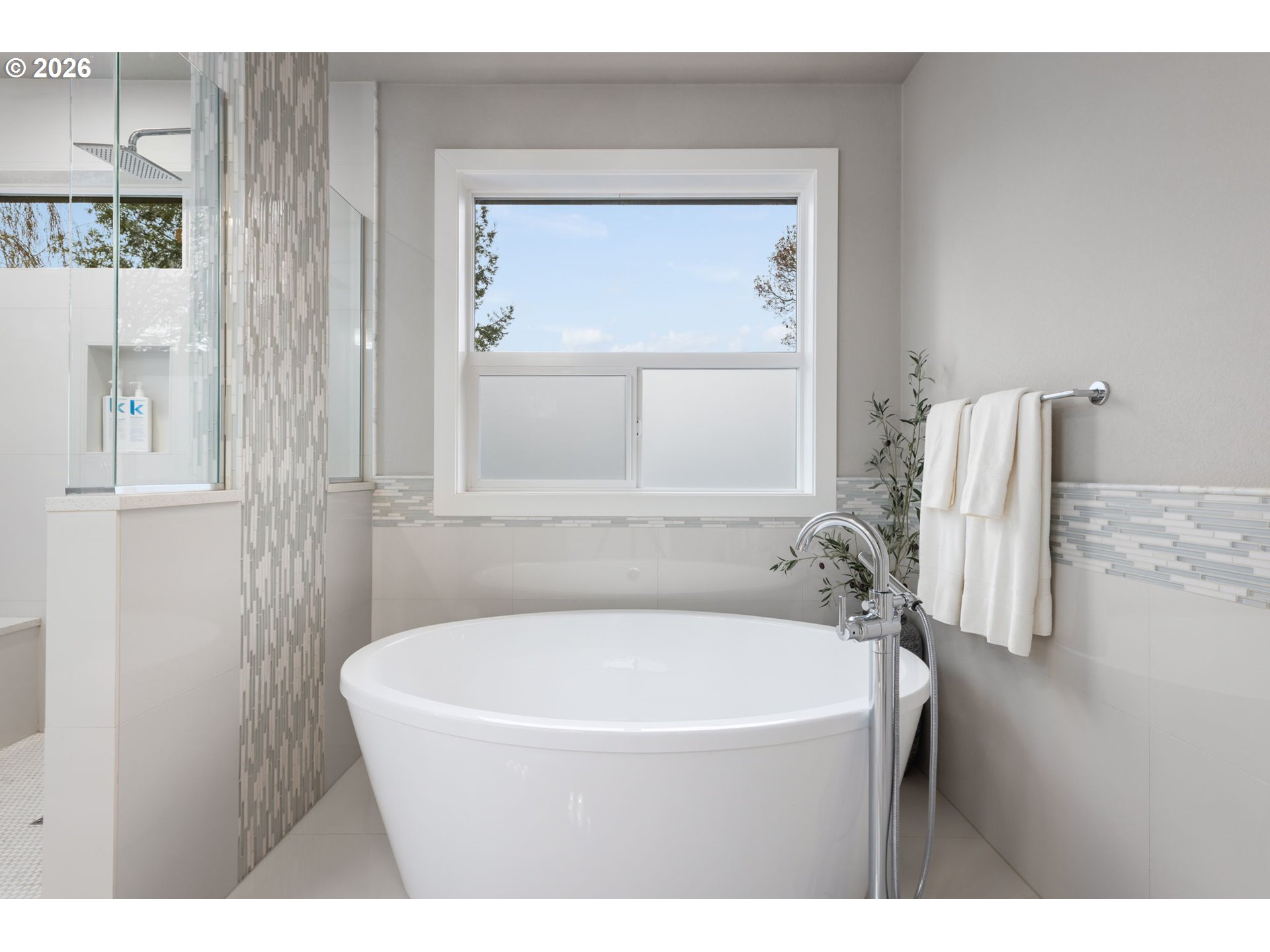 2025 North Alberta Street Portland, OR 97217 - Photo 33 of 48 a bathroom with a tub and a window