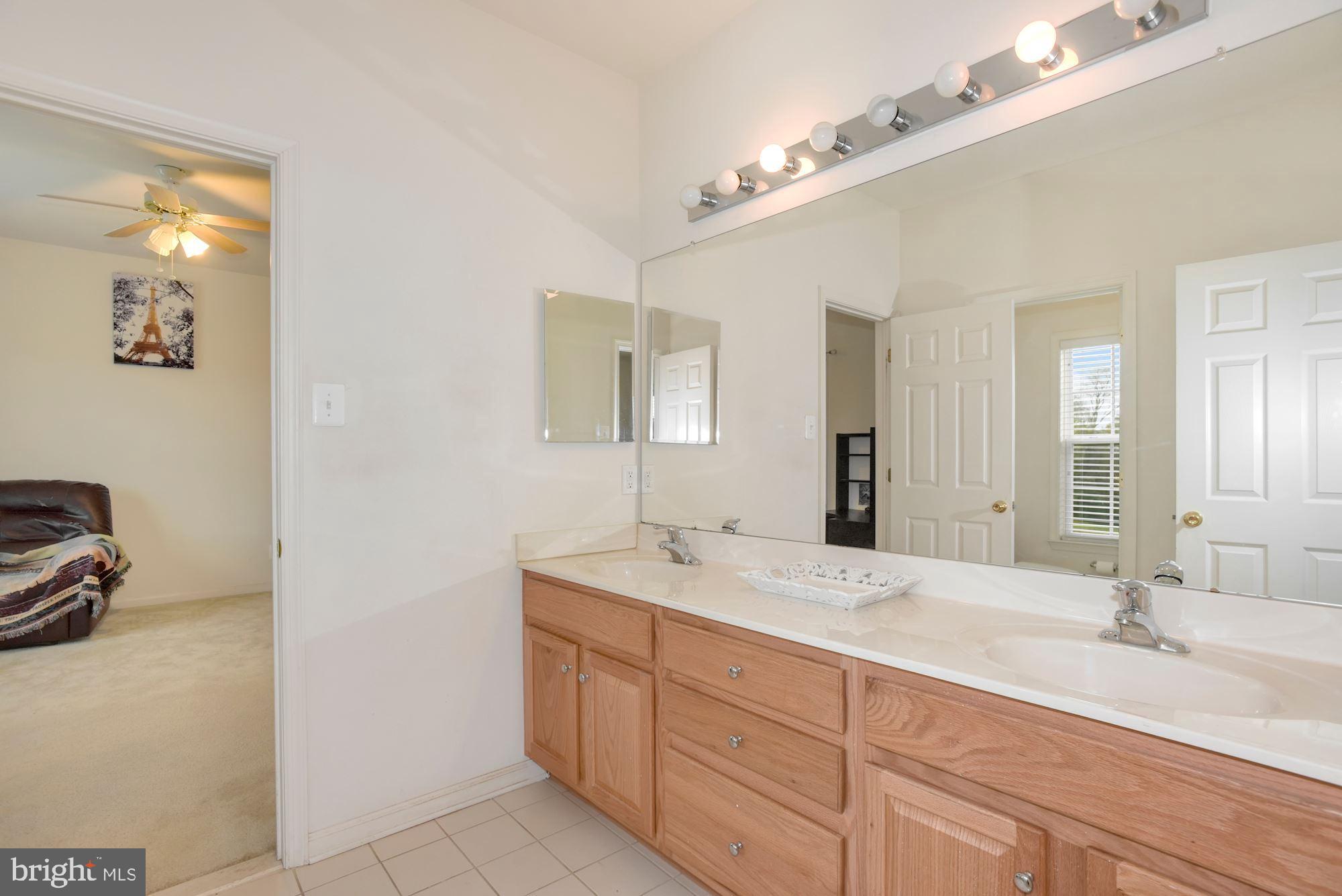 10 Alexis Court Mickleton, NJ 08056 - Photo 42 of 57 Jack & Jill bathroom
