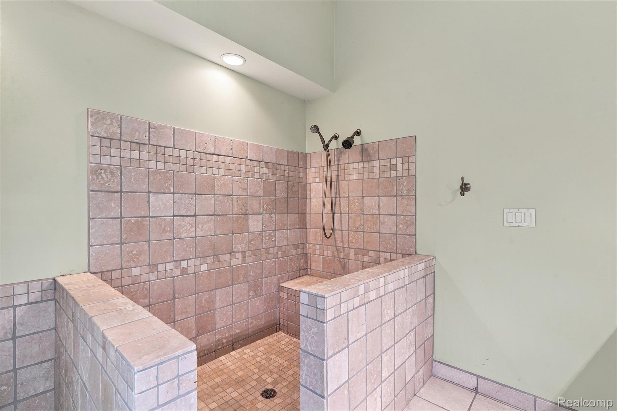 804 East Avon Road Rochester, MI 48307 - Photo 21 of 59 804 e avon rd-20.jpg