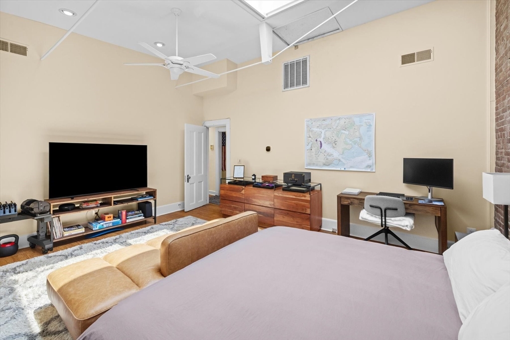 1757 Beacon Street, Unit 3 Brookline, MA 02445 - Photo 21 of 26