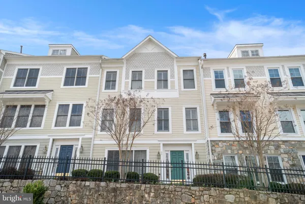 $3,528 | 92 Washington Street, Occoquan, VA 22125