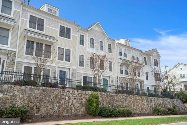 $3,528 | 92 Washington Street, Occoquan, VA 22125