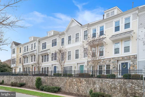 $3,528 | 92 Washington Street, Occoquan, VA 22125