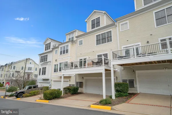 $3,528 | 92 Washington Street, Occoquan, VA 22125