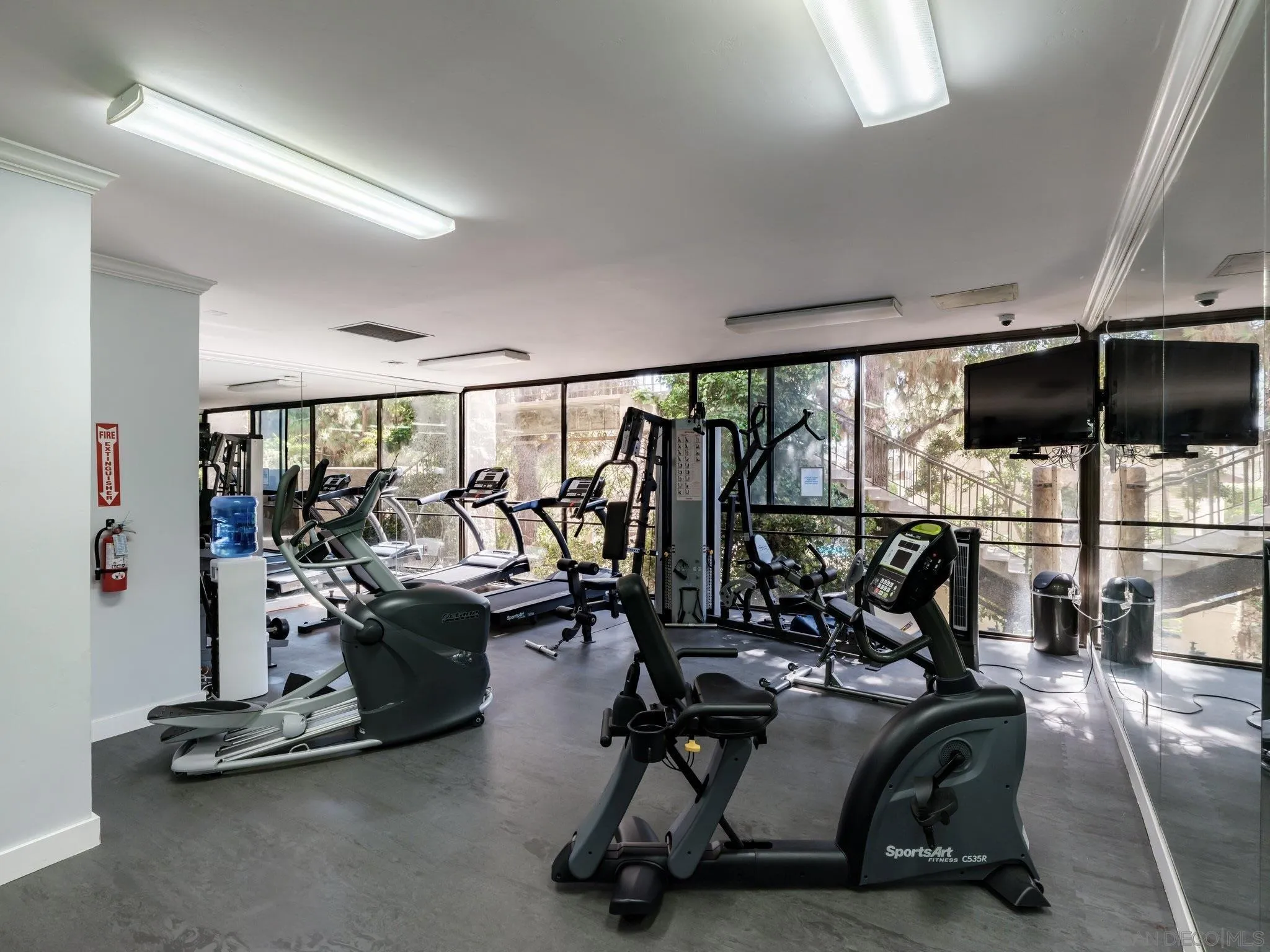 2500 Torrey Pines Road, Unit 1001 La Jolla, CA 92037 - Photo 30 of 30 a view of a room with gym equipment