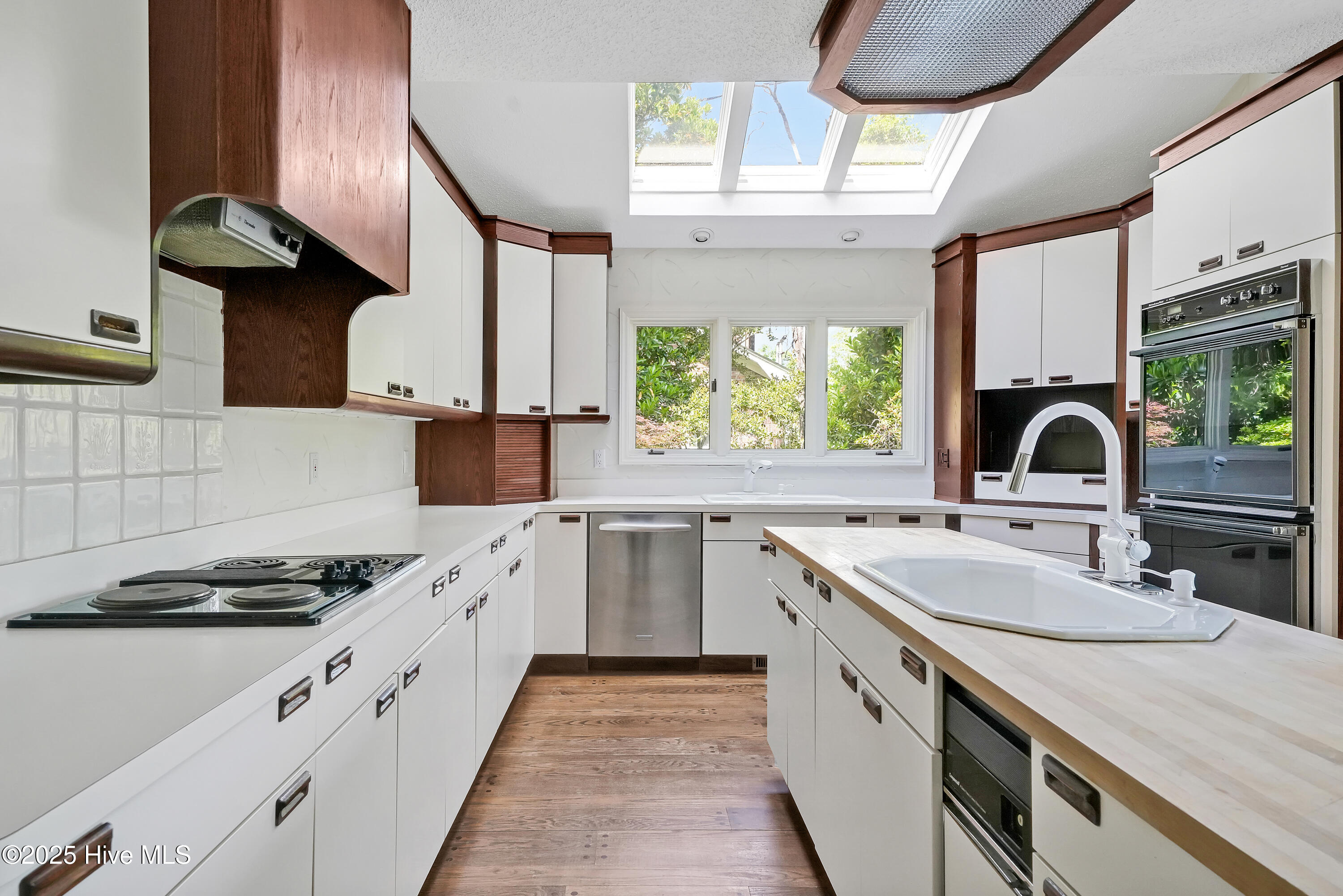 906 Robert E Lee Drive Wilmington, NC 28412 - Photo 11 of 51 906RobertELeeDrive-16