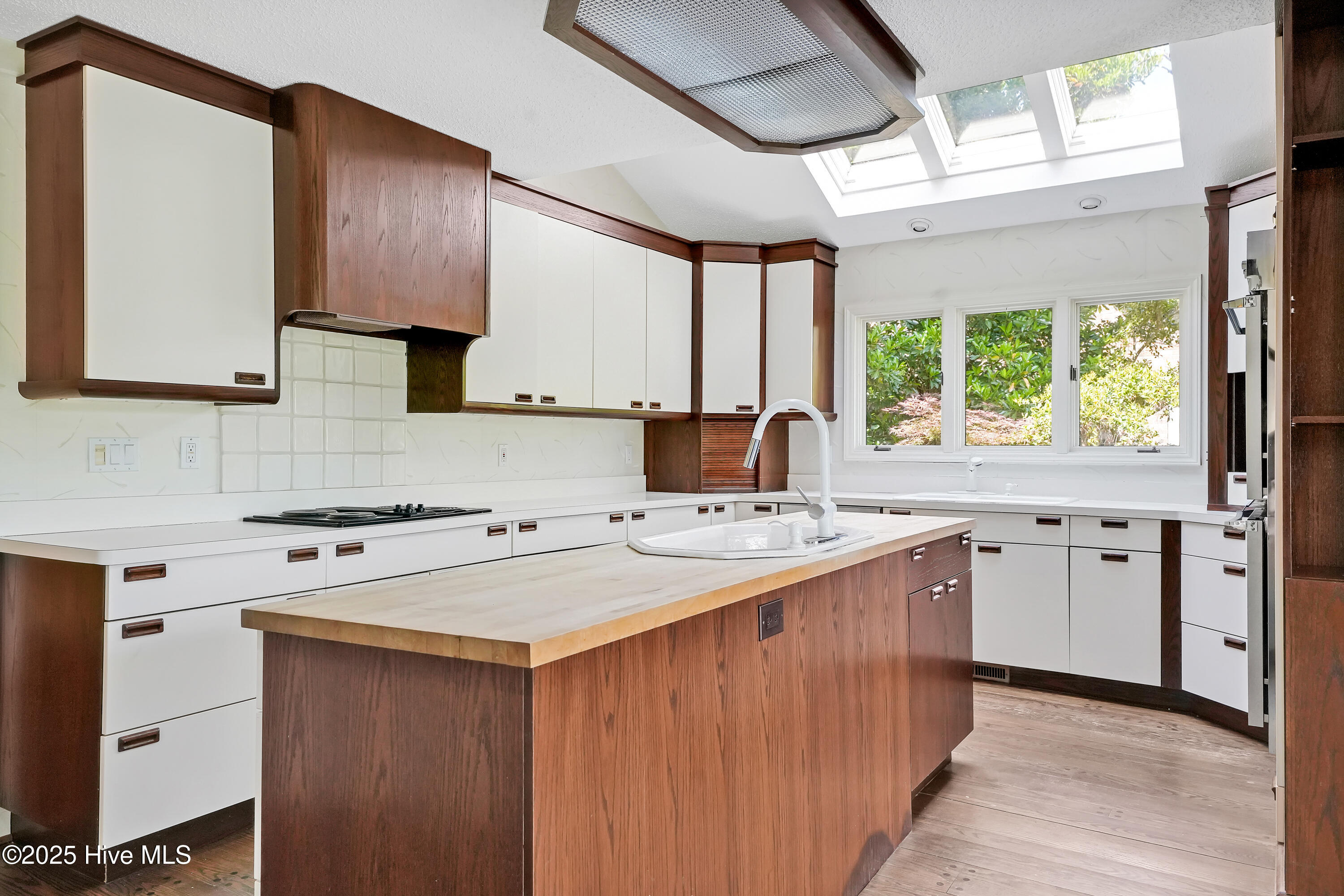 906 Robert E Lee Drive Wilmington, NC 28412 - Photo 12 of 51 906RobertELeeDrive-14