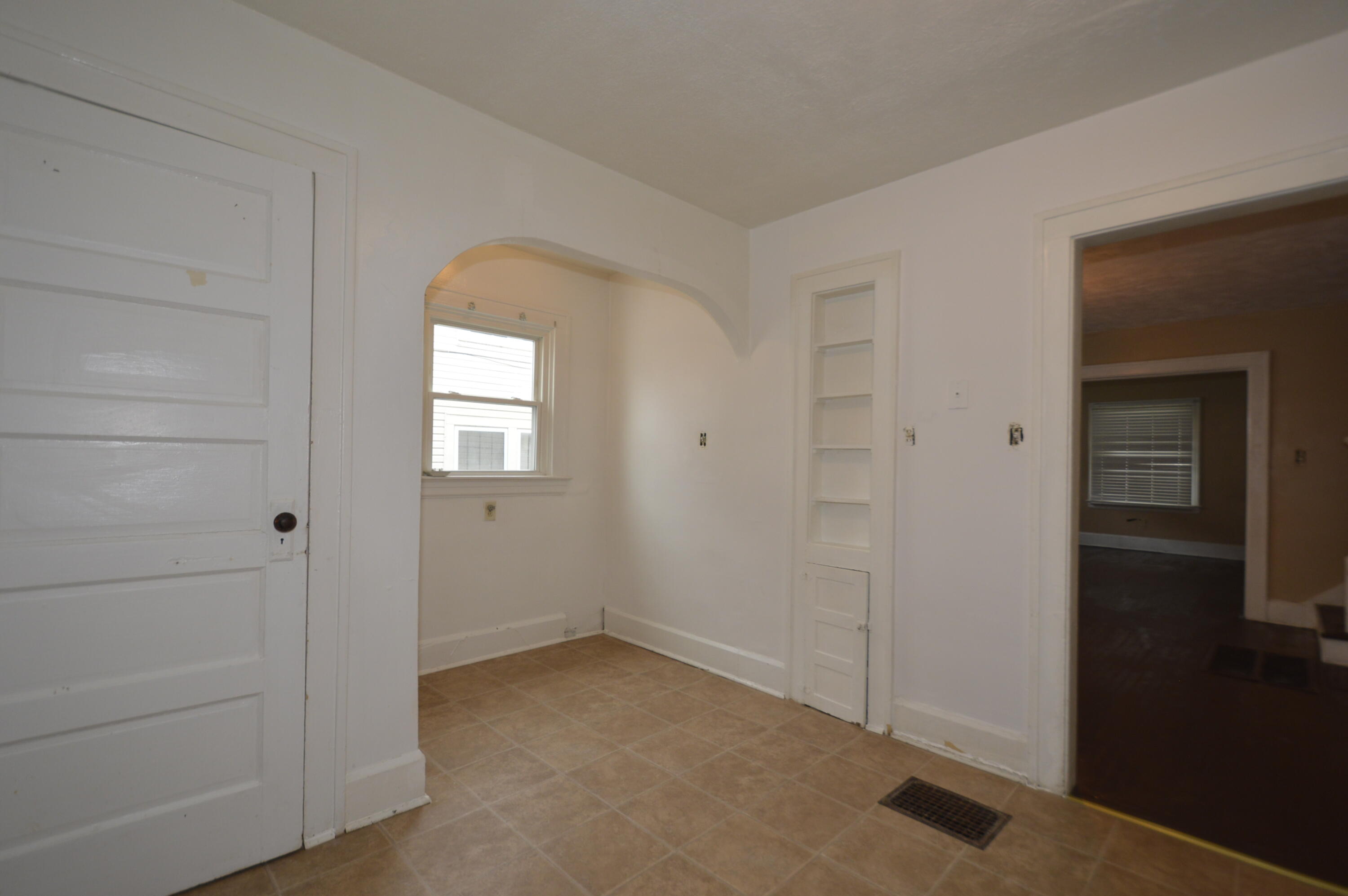 118 East Cecil Street Springfield, OH 45504 - Photo 11 of 38