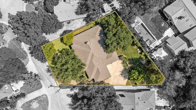 $1,290,000 | 11714 El Hara Circle, Dallas, TX 75230