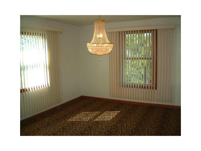 32 Blythe Road Charleroi, PA 15022 - Photo 6 of 18 Dining Room.