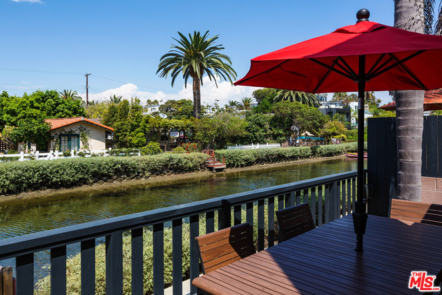 432 Howland Canal Venice, CA 90291 - Photo 10 of 29