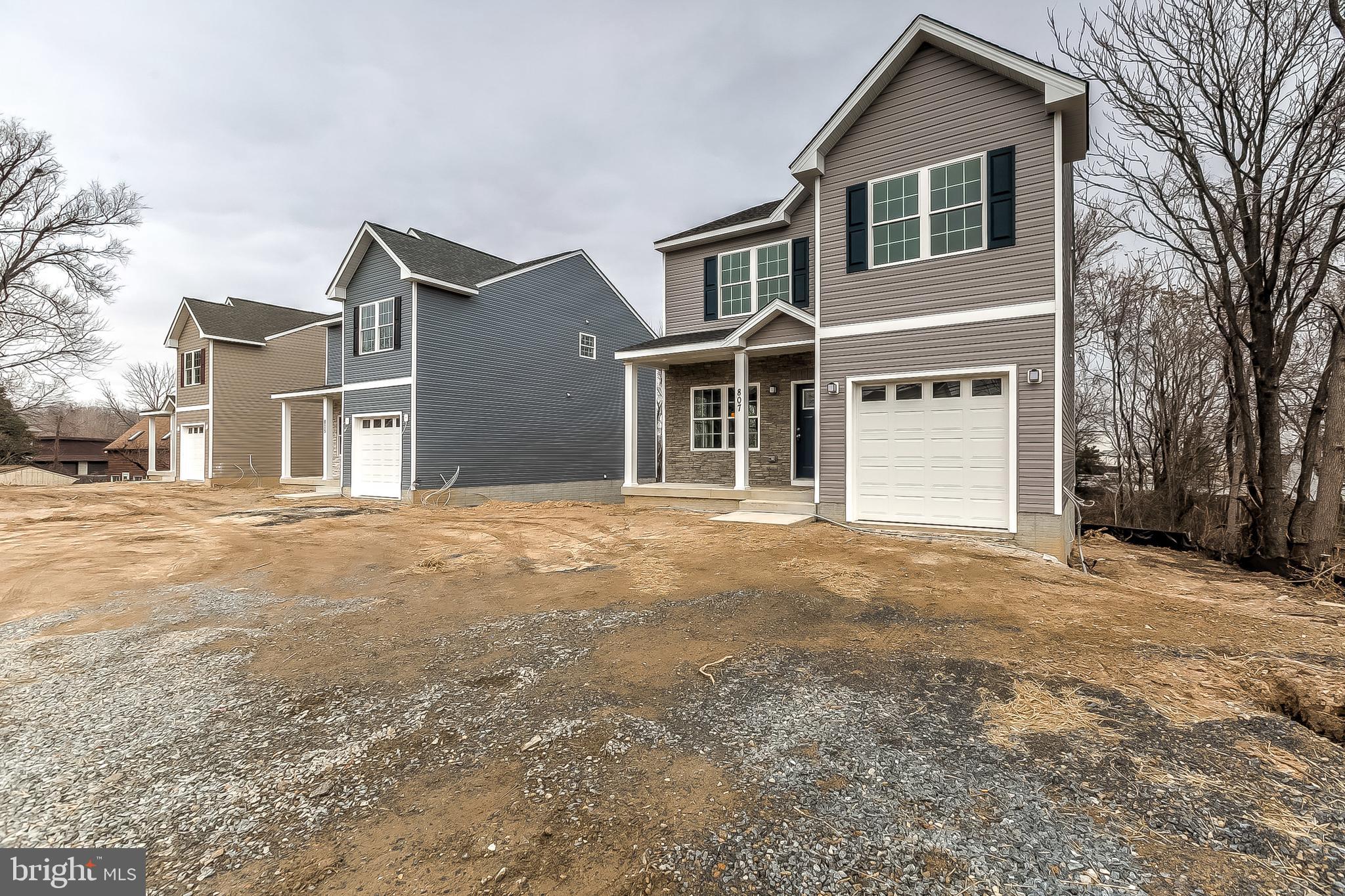 807 North Point Road Baltimore, MD 21224 - Photo 2 of 30 Gallery Image 2