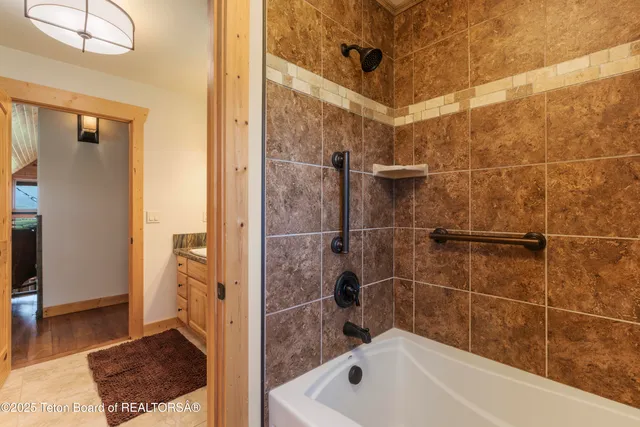 $2,549,000 | 1802 Dusty Trail, Auburn, WY 83111