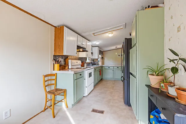 $240,000 | 573 Back Road, Skowhegan, ME 04976