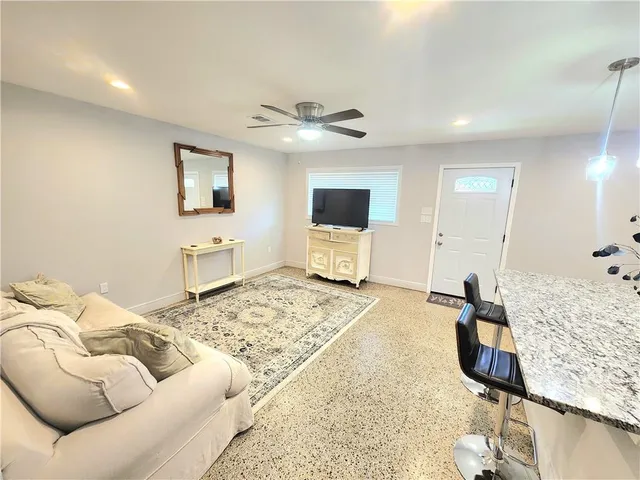 $3,000 | 513 Omega Street, Unit A, Belle Chasse, LA 70037