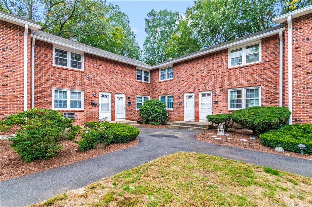 127 Main Street, Unit E Manchester, CT 06042 - Photo 1 of 1 Exterior Front