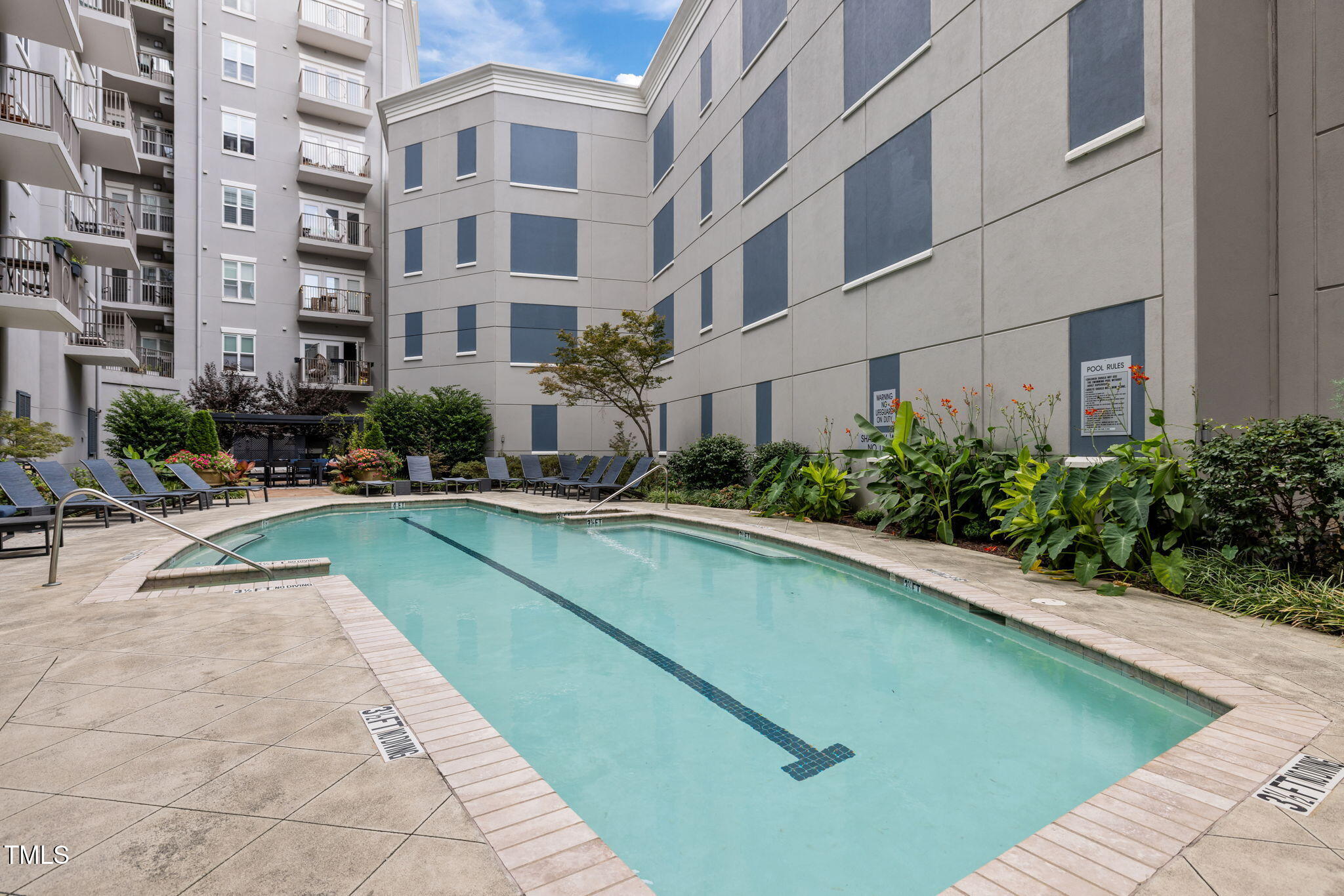 222 Glenwood Avenue, Unit 313 Raleigh, NC 27603 - Photo 39 of 51 42-web-or-mls-5Z8A2179