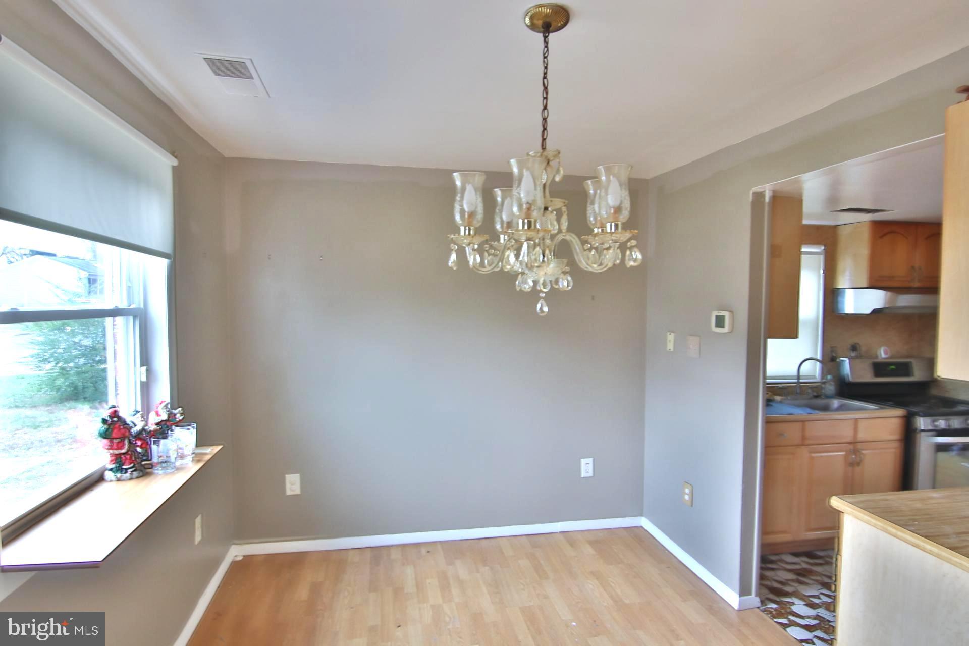 130 Dunlap Road Pasadena, MD 21122 - Photo 3 of 13 Dining Room