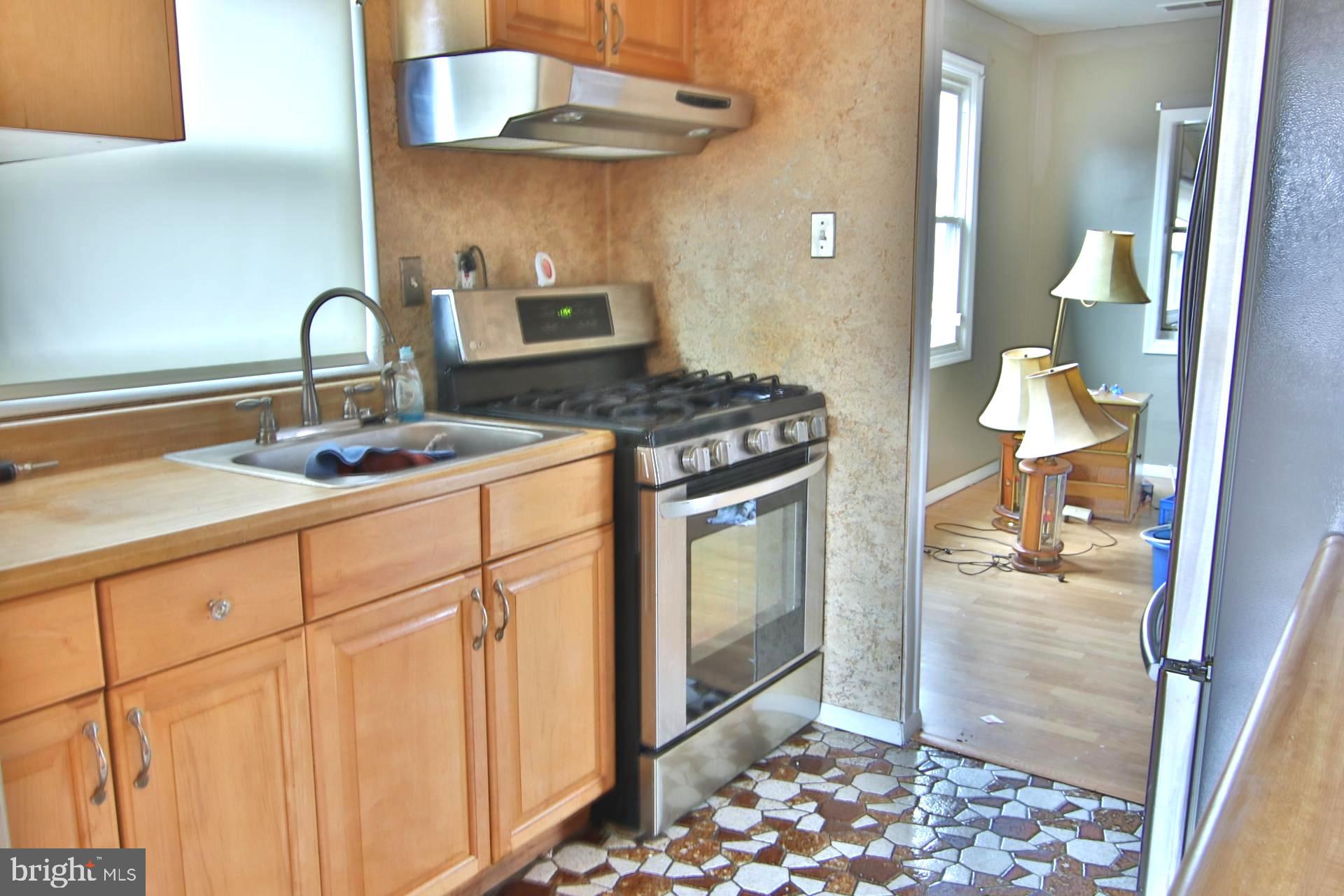 130 Dunlap Road Pasadena, MD 21122 - Photo 4 of 13 Kitchen Area