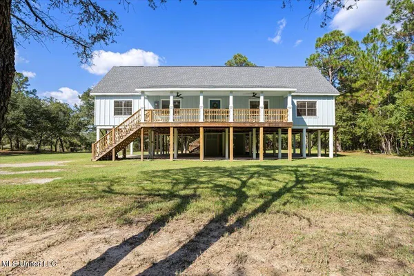 $3,250 | 749 East North Street, Pass Christian, MS 39571