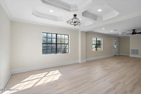 $3,250 | 749 East North Street, Pass Christian, MS 39571