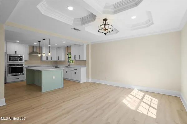 $3,250 | 749 East North Street, Pass Christian, MS 39571