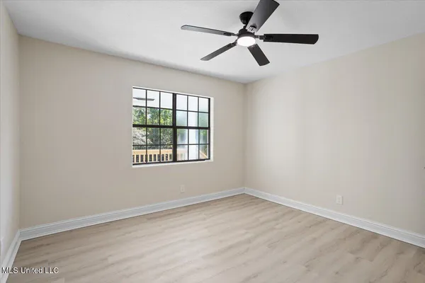 $3,250 | 749 East North Street, Pass Christian, MS 39571