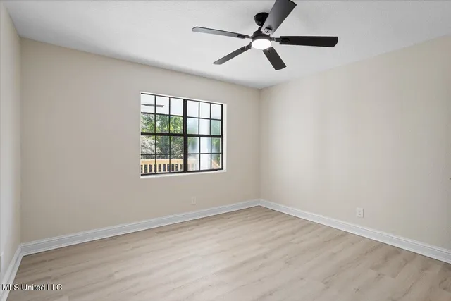 $3,250 | 749 East North Street, Pass Christian, MS 39571