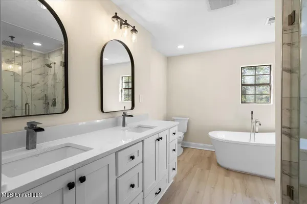 $3,250 | 749 East North Street, Pass Christian, MS 39571