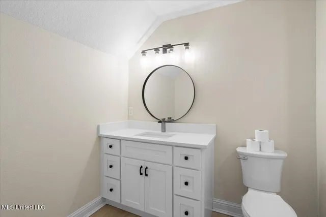 $3,250 | 749 East North Street, Pass Christian, MS 39571